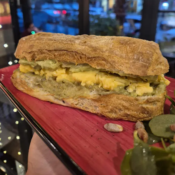Avokadolu Chiabatta